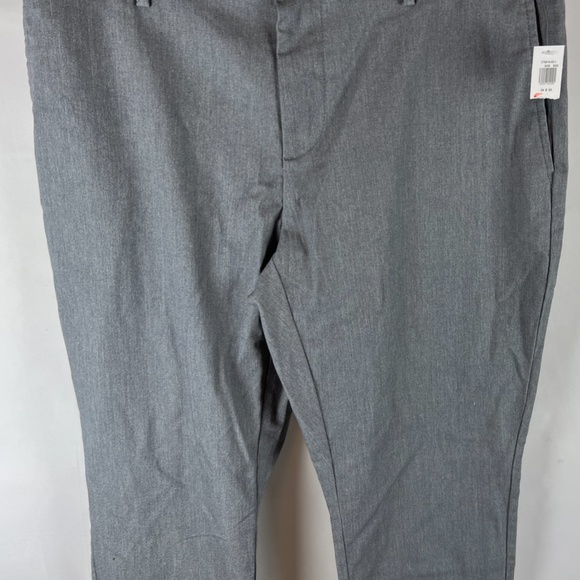 NWT: old navy Athletic Ultimate Built-In Flex Chino Pants (34 x 30) - Picture 5 of 14
